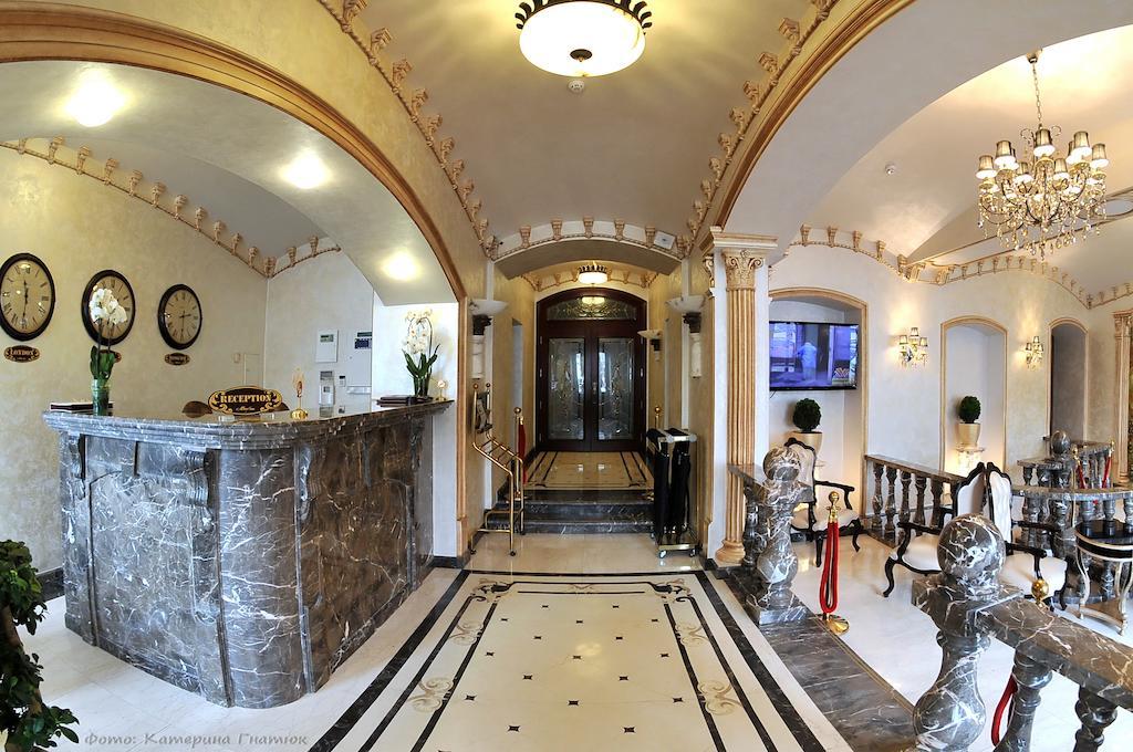 Allureinn Hotel And Spa Tsjernivtsi Eksteriør bilde