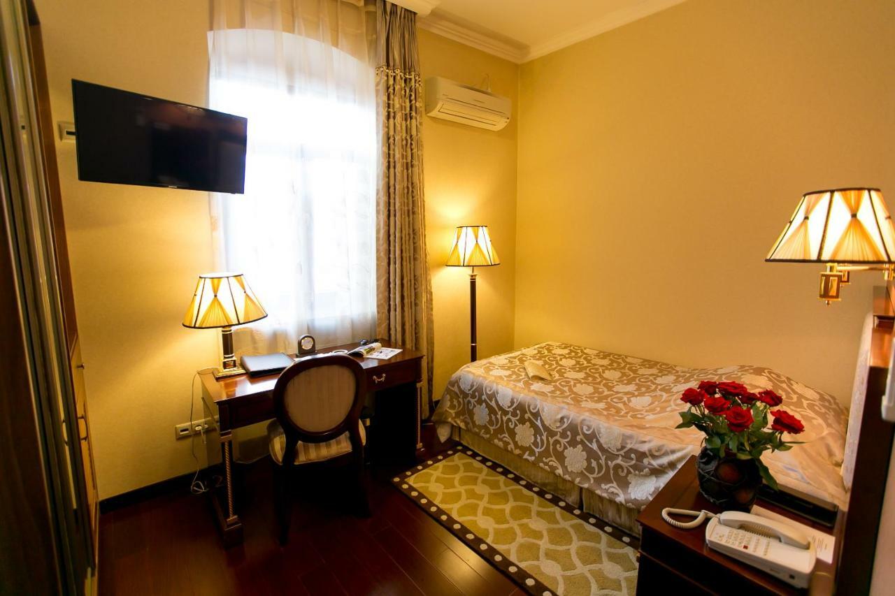 Allureinn Hotel And Spa Tsjernivtsi Eksteriør bilde