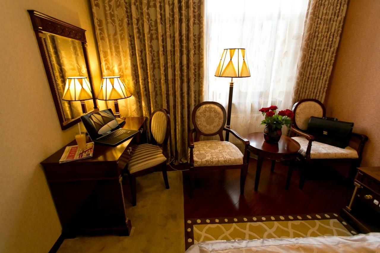 Allureinn Hotel And Spa Tsjernivtsi Eksteriør bilde